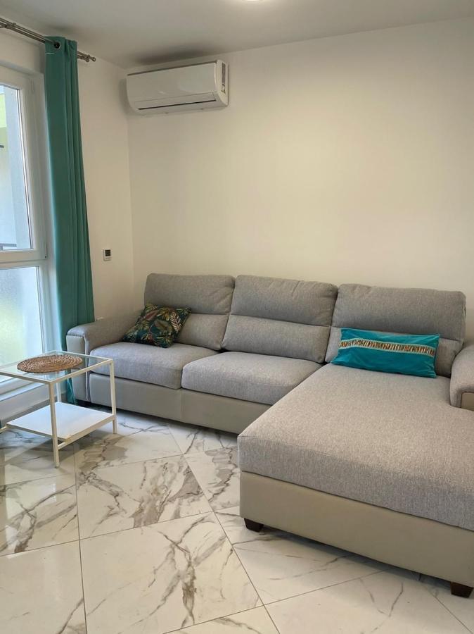 Sun&Moon Apartment Обзор Екстериор снимка
