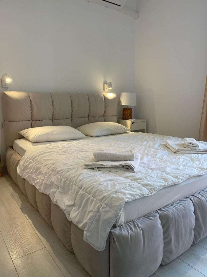 Sun&Moon Apartment Обзор Екстериор снимка