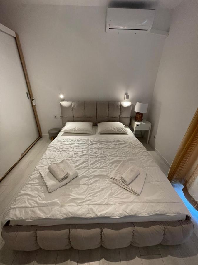 Sun&Moon Apartment Обзор Екстериор снимка