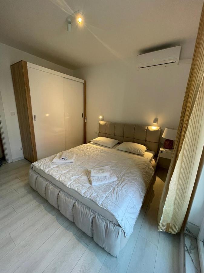 Sun&Moon Apartment Обзор Екстериор снимка